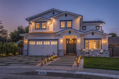 Top 10 Best general contractors in Los.